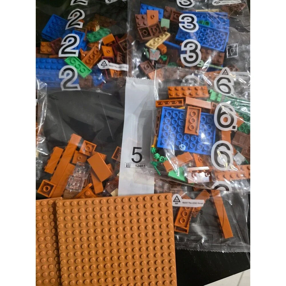 Lego Minecraft The Frog House 21256 NEW
